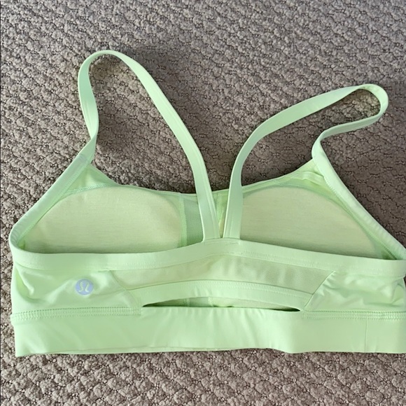 Lululemon sports bra - Picture 2 of 3